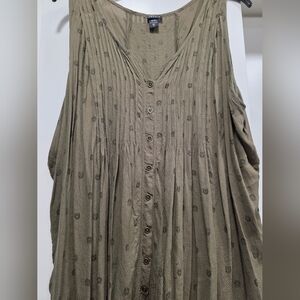 Chic Green Sleeveless Pleated Tank Top